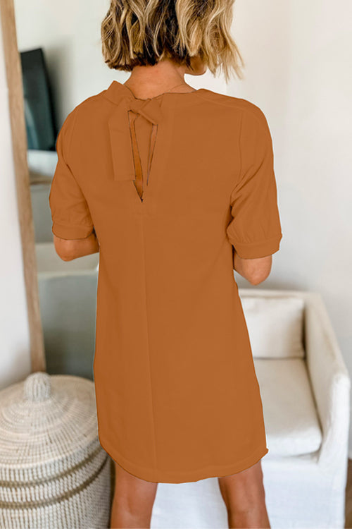 Elegantes Heidi -Bow Back Kurzarm Mini Shift Kleid