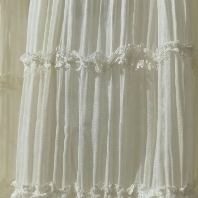 Elegantes Maxikleid mit Halsträger in Creme