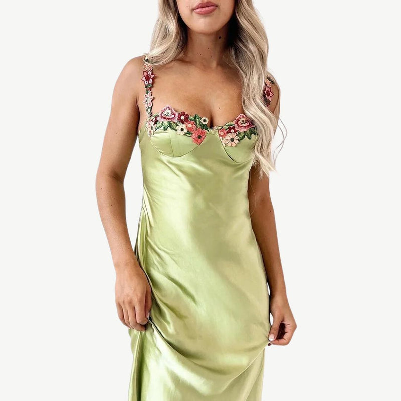 Elegantes Satin Kleid für Gartenpartys