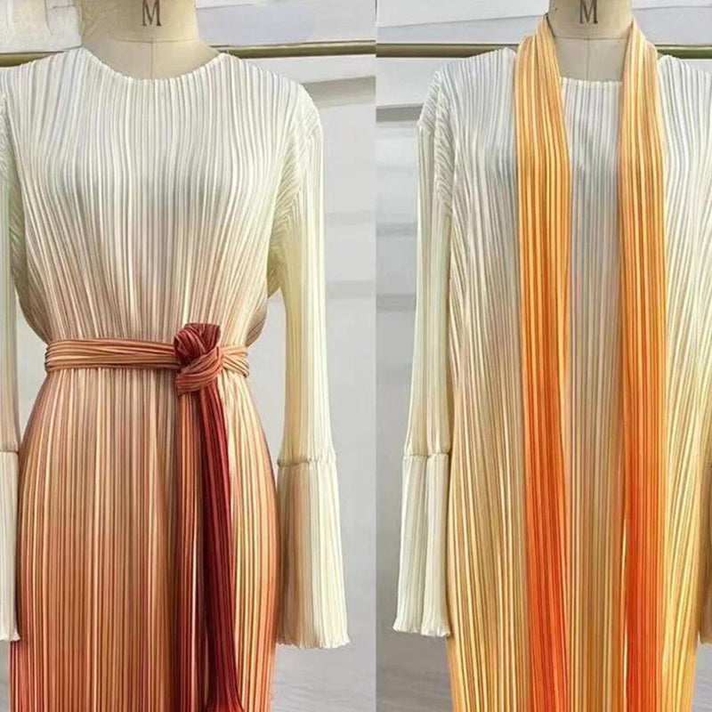 Elegantes Plissiertes Kleid mit Farbverlauf