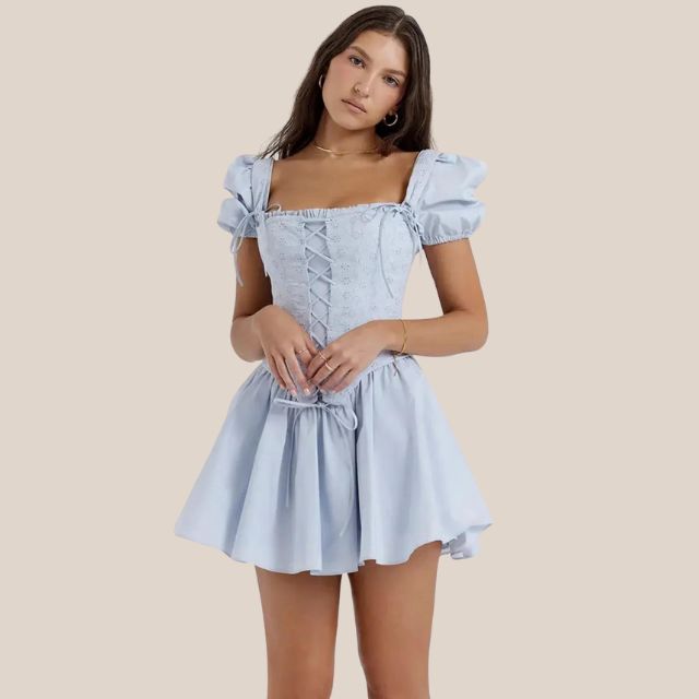 Eleganter Heidi -Schnür-Corsagen-Romper mit Puffärmeln