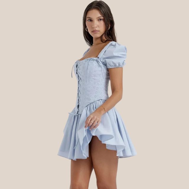 Eleganter Heidi -Schnür-Corsagen-Romper mit Puffärmeln