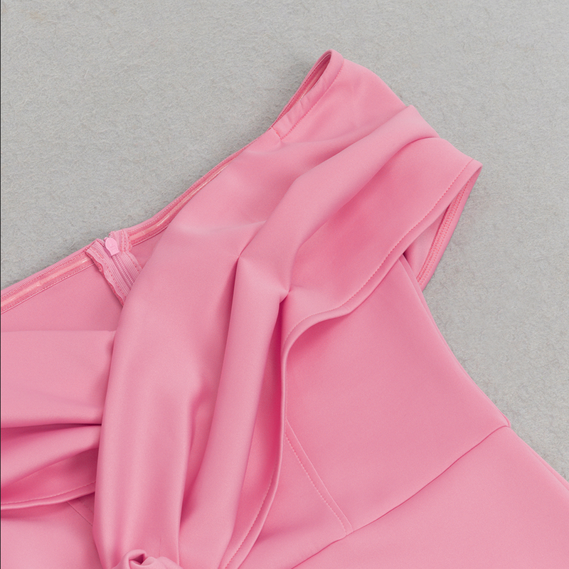 Schulterfreies Midikleid mit Rüschen | Rosa
