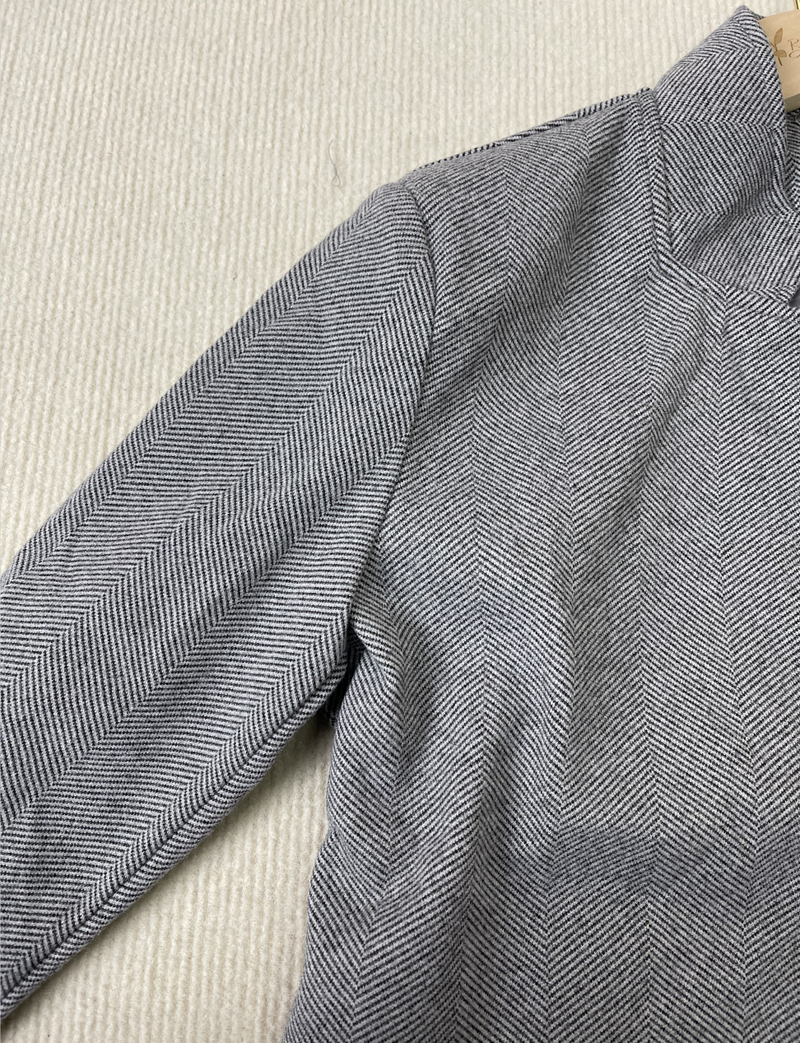 Elegante graue Jacke für warme Tage
