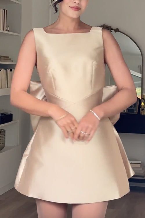 Schickes Satin Mini-Partykleid mit Schleife