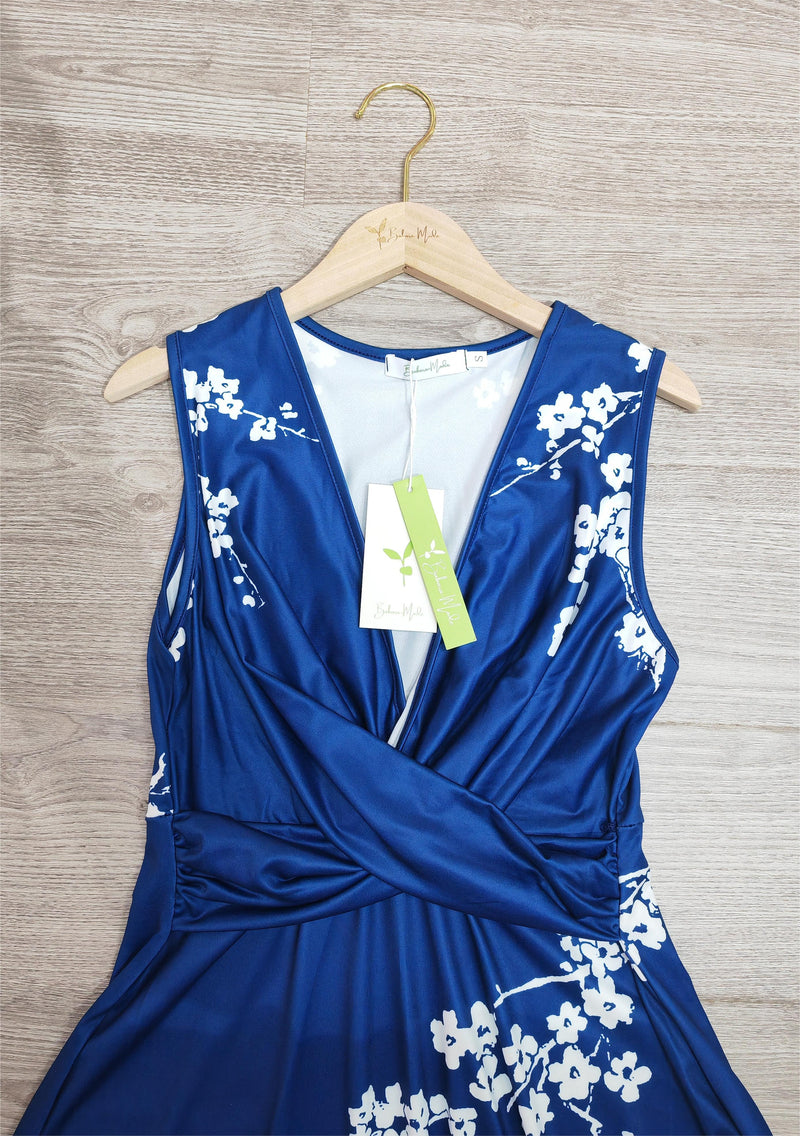 Christel - Weißes Kirschblüten-Königsblaues Midikleid mit Drehverschluss