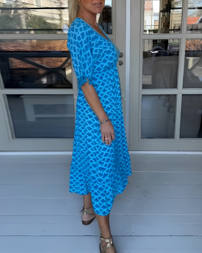 TiaMaria - Elegantes Hochtailliertes Kleid