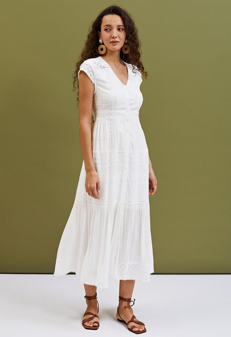 Sonja - Kleid mit Knöpfen und Zierleiste mit Stickerei in Schleife