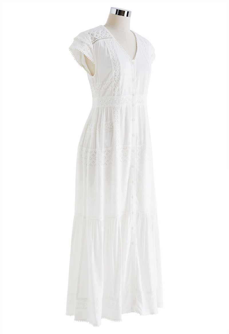 Sonja - Kleid mit Knöpfen und Zierleiste mit Stickerei in Schleife