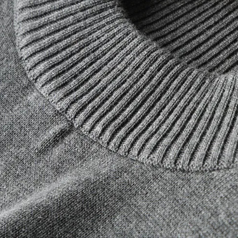Elegante und warme Herrenstrickjacke
