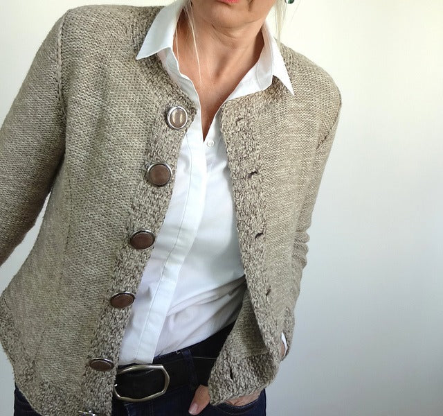 Elegante khakifarbene Strickjacke für jeden Anlass