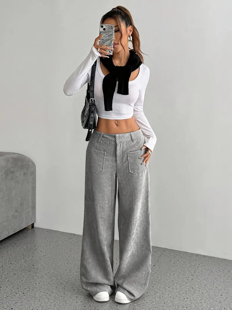 Hoch taillierte Damen-Cordhose mit weitem Bein