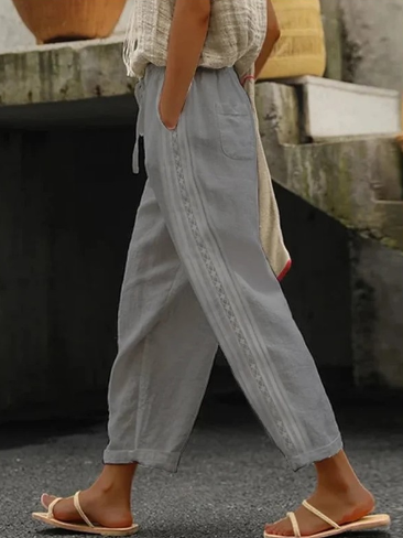 Bequeme Vintage-Hose aus Baumwolle und Leinen mit Spitze