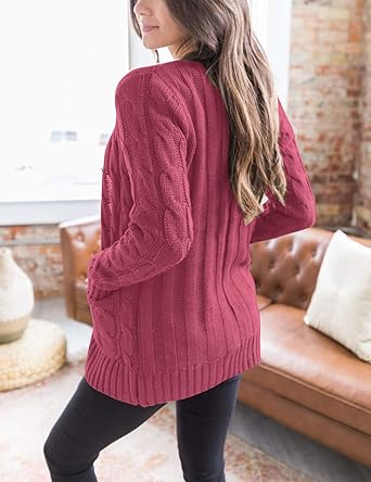 Elegante warme Wollstrickjacke für jeden Tag
