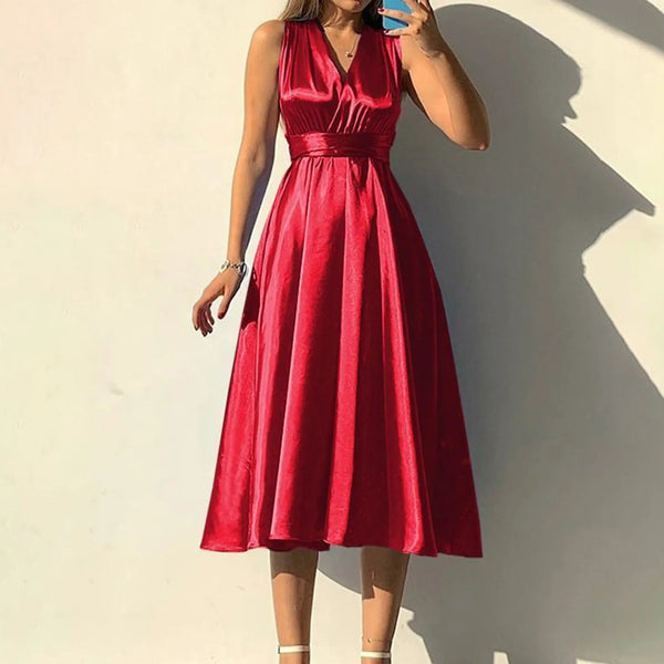 Elegantes Mintrood Satin Maxikleid Ohne Ärmel
