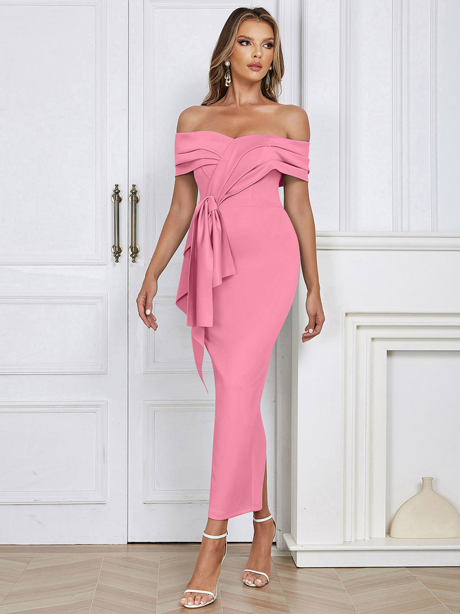 Schulterfreies Midikleid mit Rüschen | Rosa
