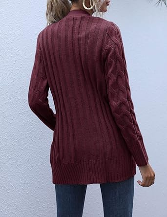 Elegante und warme Wollstrickjacke