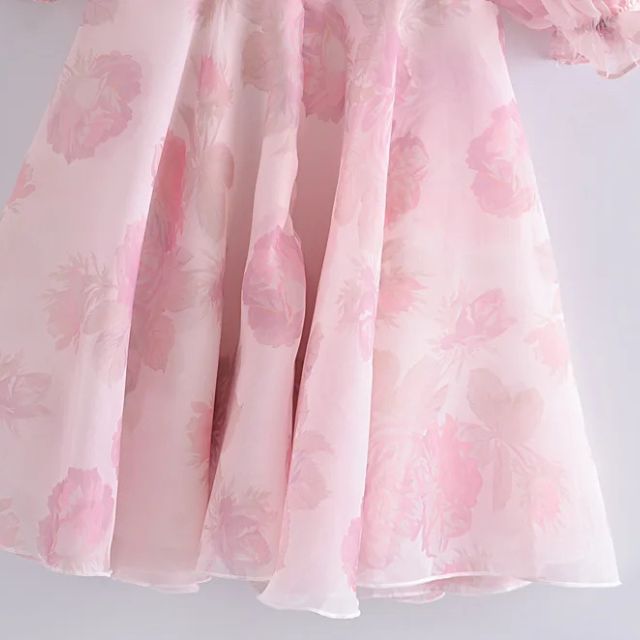 Heidi - Elegantes Kleid mit Blumenmuster und Puffärmeln
