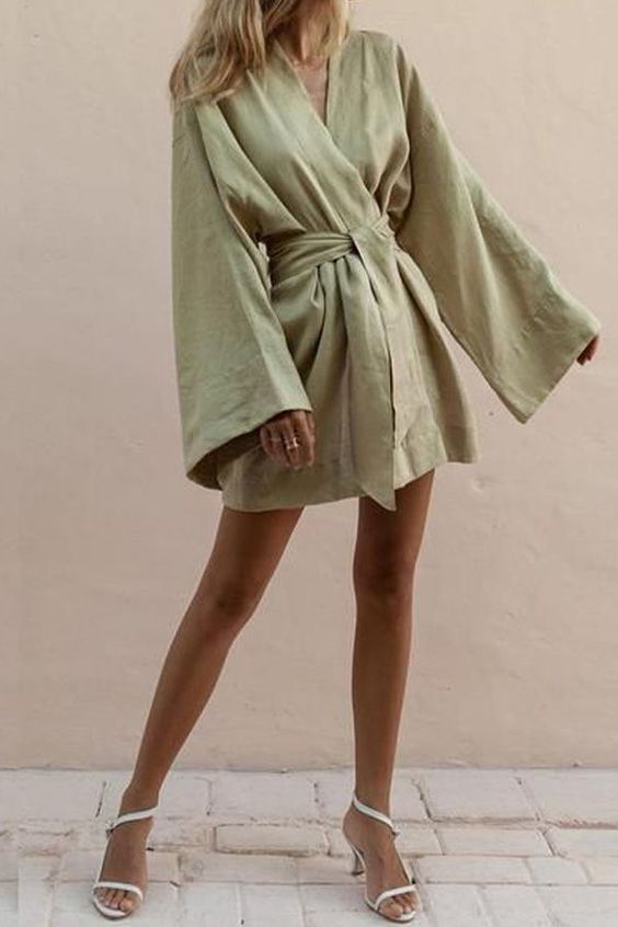 Elegantes Heidi -Kimono Mini Kleid für jeden Anlass