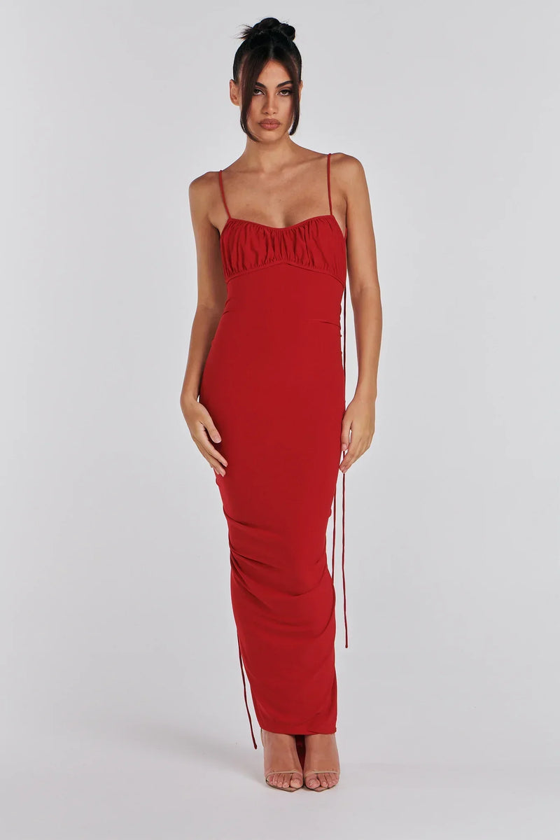 Elegantes Maxikleid Mit Offenem Rücken