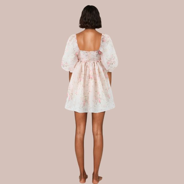 Elegantes Heidi -Blumenkleid mit Puffärmeln