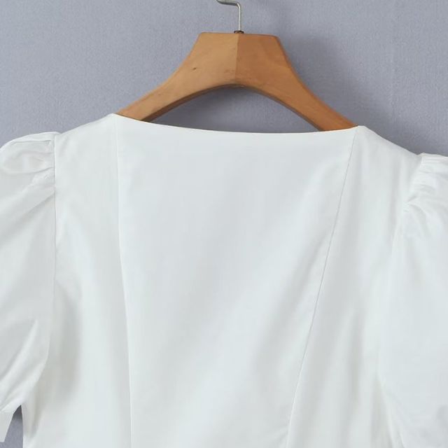 Elegantes Heidi -Baumwoll-Minikleid mit Knopfleiste