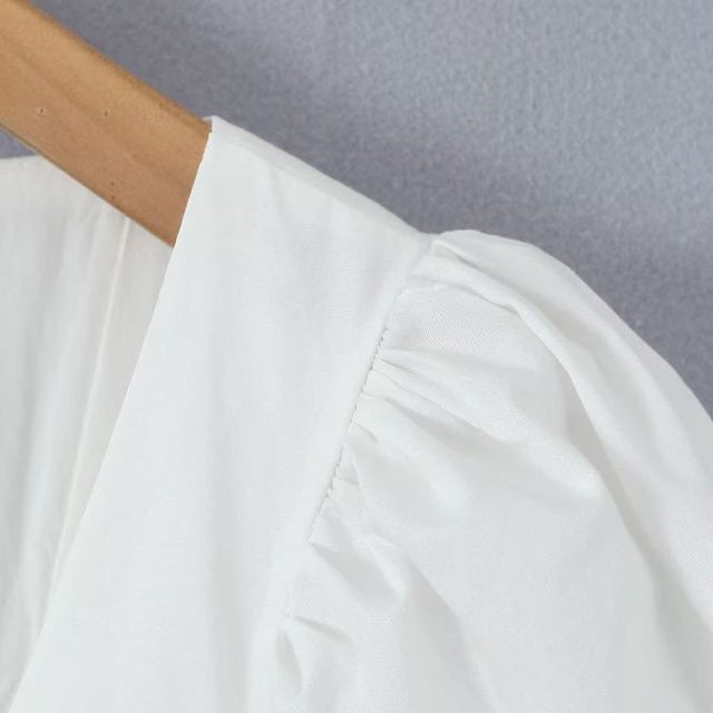 Elegantes Heidi -Baumwoll-Minikleid mit Knopfleiste