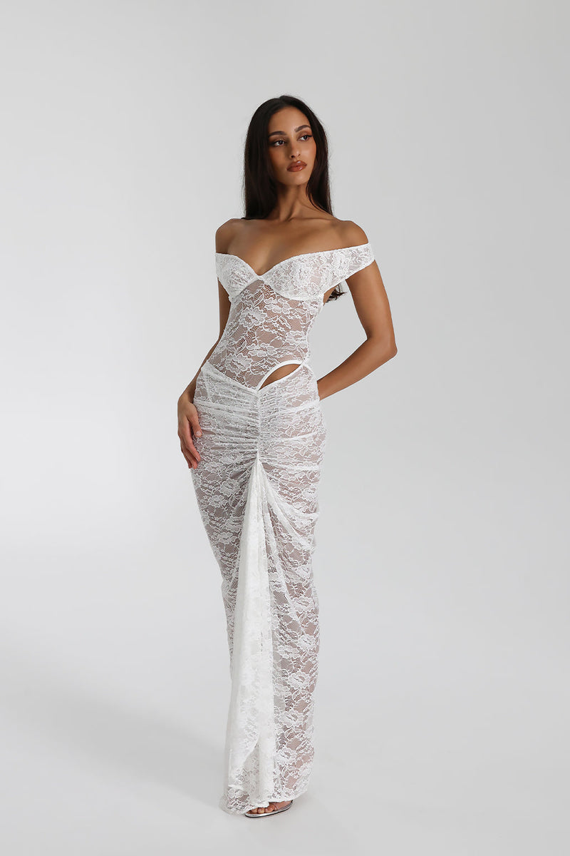 Elegantes Schulterfreies Maxikleid Aus Spitze