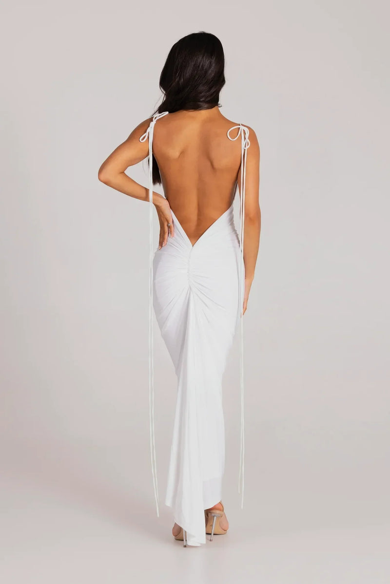 Elegantes Maxikleid Mit Offenem Rücken