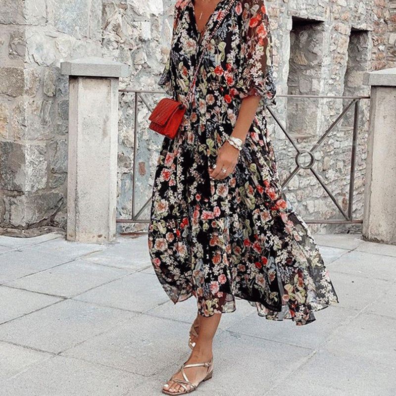 Bequeme Eleganz: Blümchen Sommerkleid für strahlende Tage