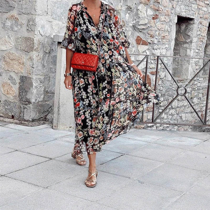 Bequeme Eleganz: Blümchen Sommerkleid für strahlende Tage