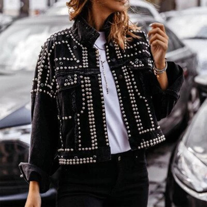 Stylische und bequeme Nieten-Jacke