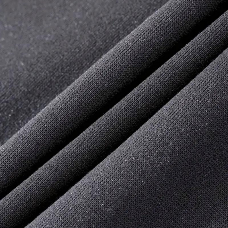 Stylischer und bequemer kleiner Herz-Kapuzenpullover