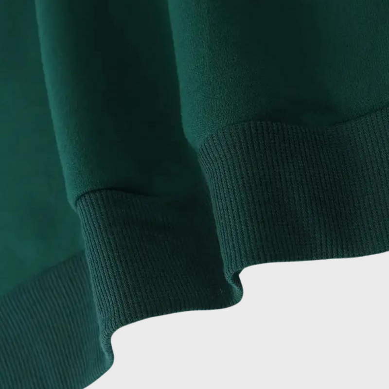 Stylischer und bequemer kleiner Herz-Kapuzenpullover