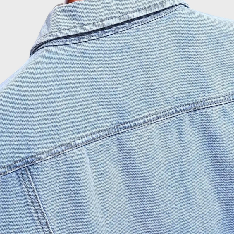 Bequemer und modischer Pullover