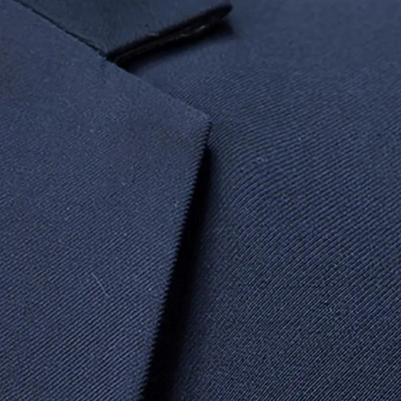 Eleganter bequemer Herrenpullover