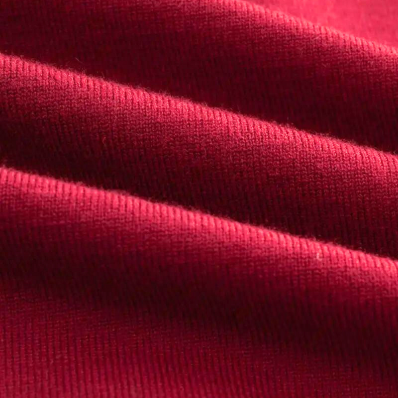 Bequemer roter Herrenpullover