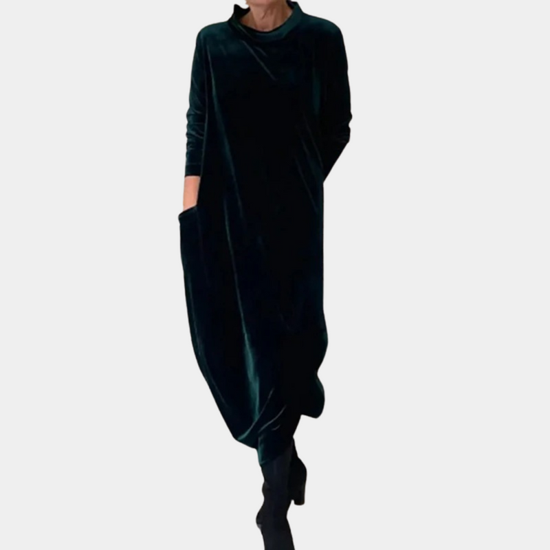 Elegante warme Damenwinterkleidung für stilvolle Anlässe