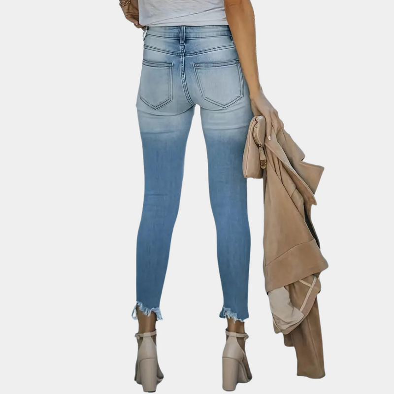 Stylische und bequeme Damenjeans mit Knöpfen