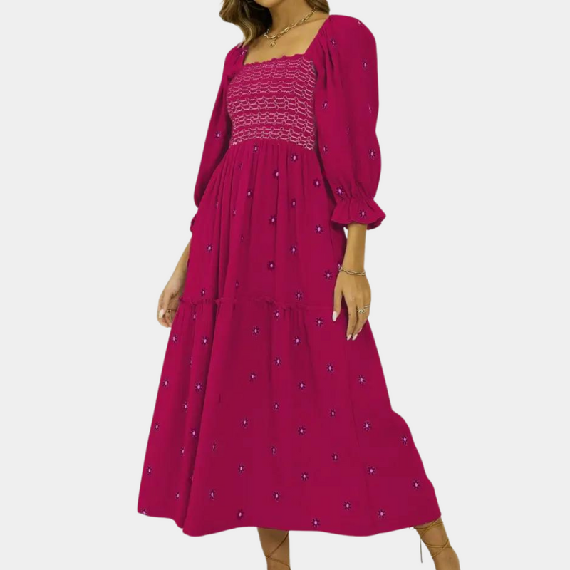 Bequemes elegantes Blumenkleid für stilvolle Damen
