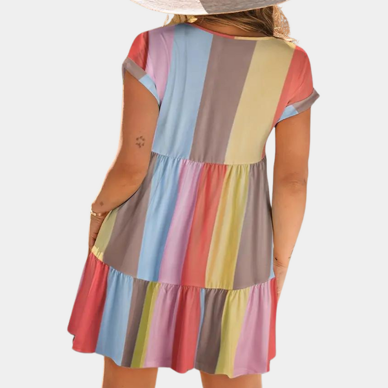 Leichtes und buntes Damenkleid