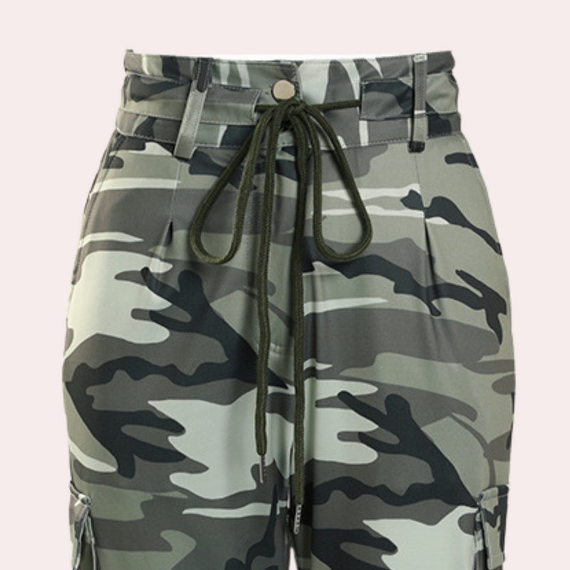 Elegante Camouflage Damen Cargohose für jeden Anlass