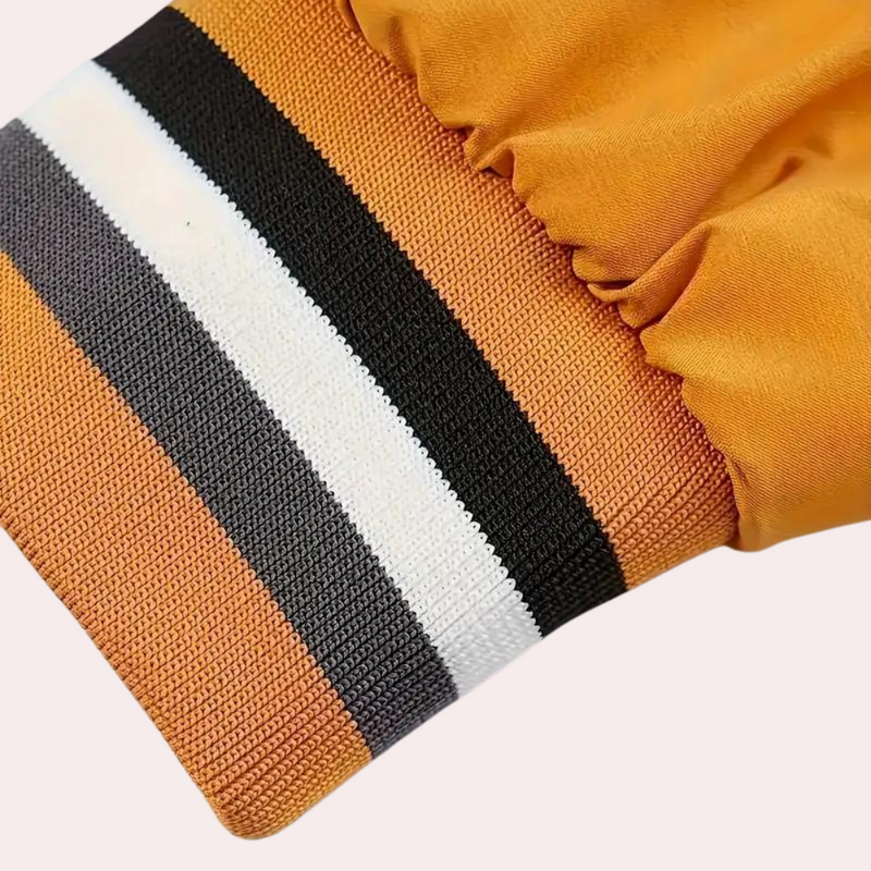 Bequeme und elegante orangefarbene Herrenjacke