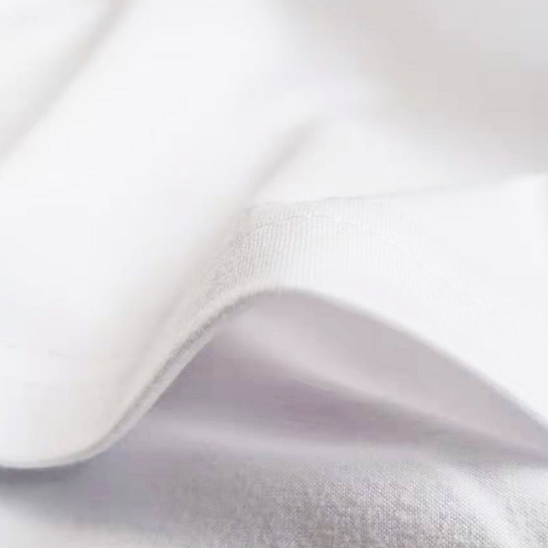 Klassisches grafisches T-Shirt für Herren