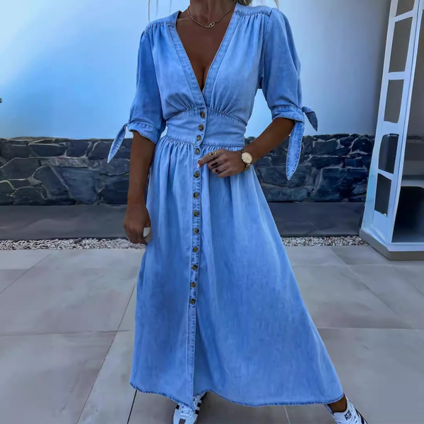 Elegantes Damenkleid mit bequemer Knopfdetails