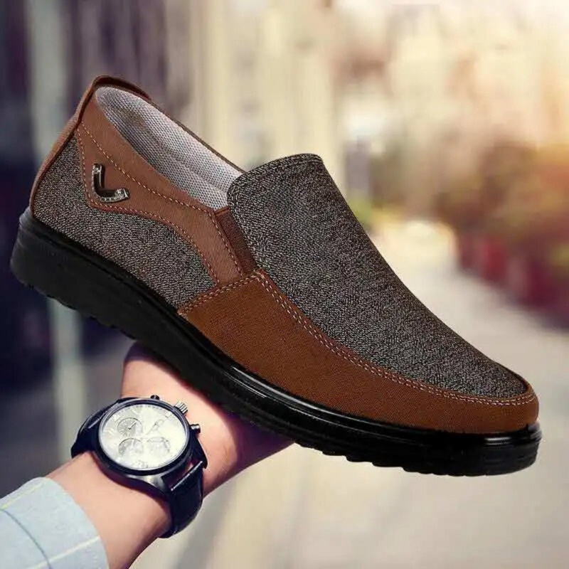 Leichte und bequeme Herrenschuhe für draußen