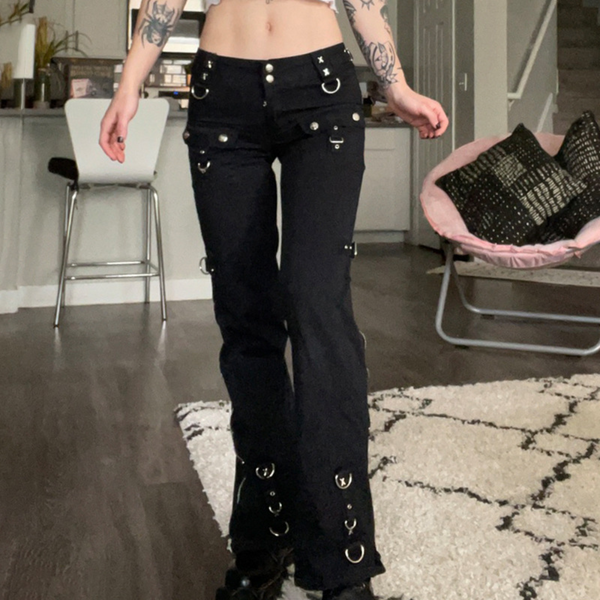 Bequeme Cargo-Hose für Damen mit funktionalen Taschen