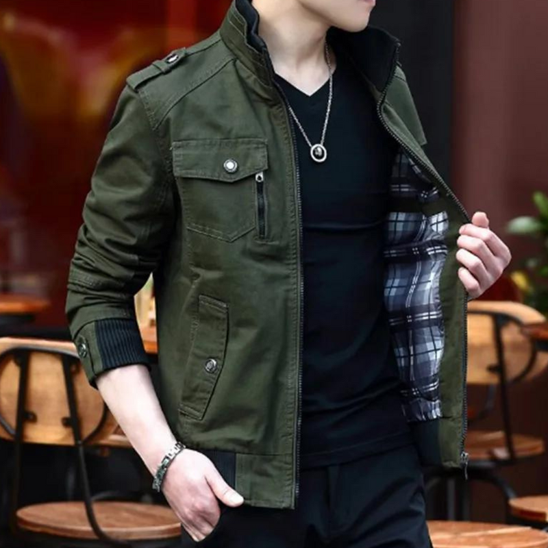 Elegante und bequeme Jacke mit Stehkragen