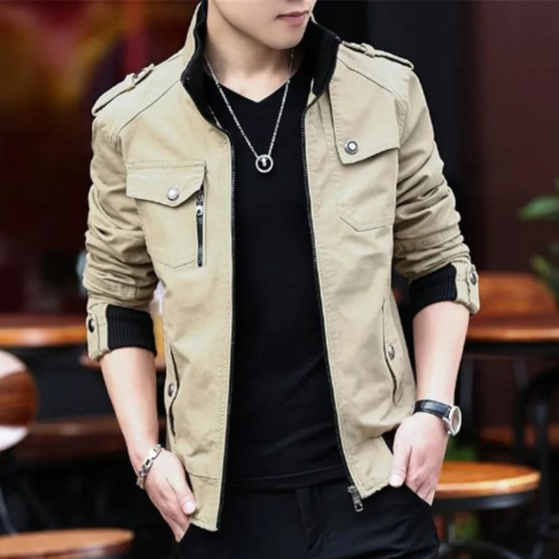Elegante und bequeme Jacke mit Stehkragen