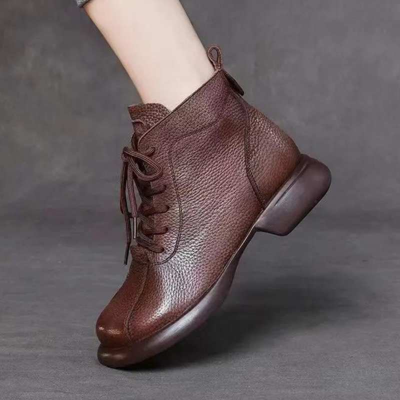 Bequeme und elegante Enkellaarsjes mit runder Nase